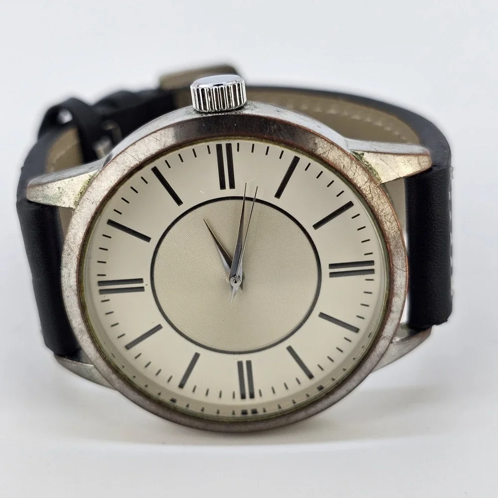 Men's Analog Watch 44MM Gray Dial NEW Faux Leather Black Bands NEW Battery